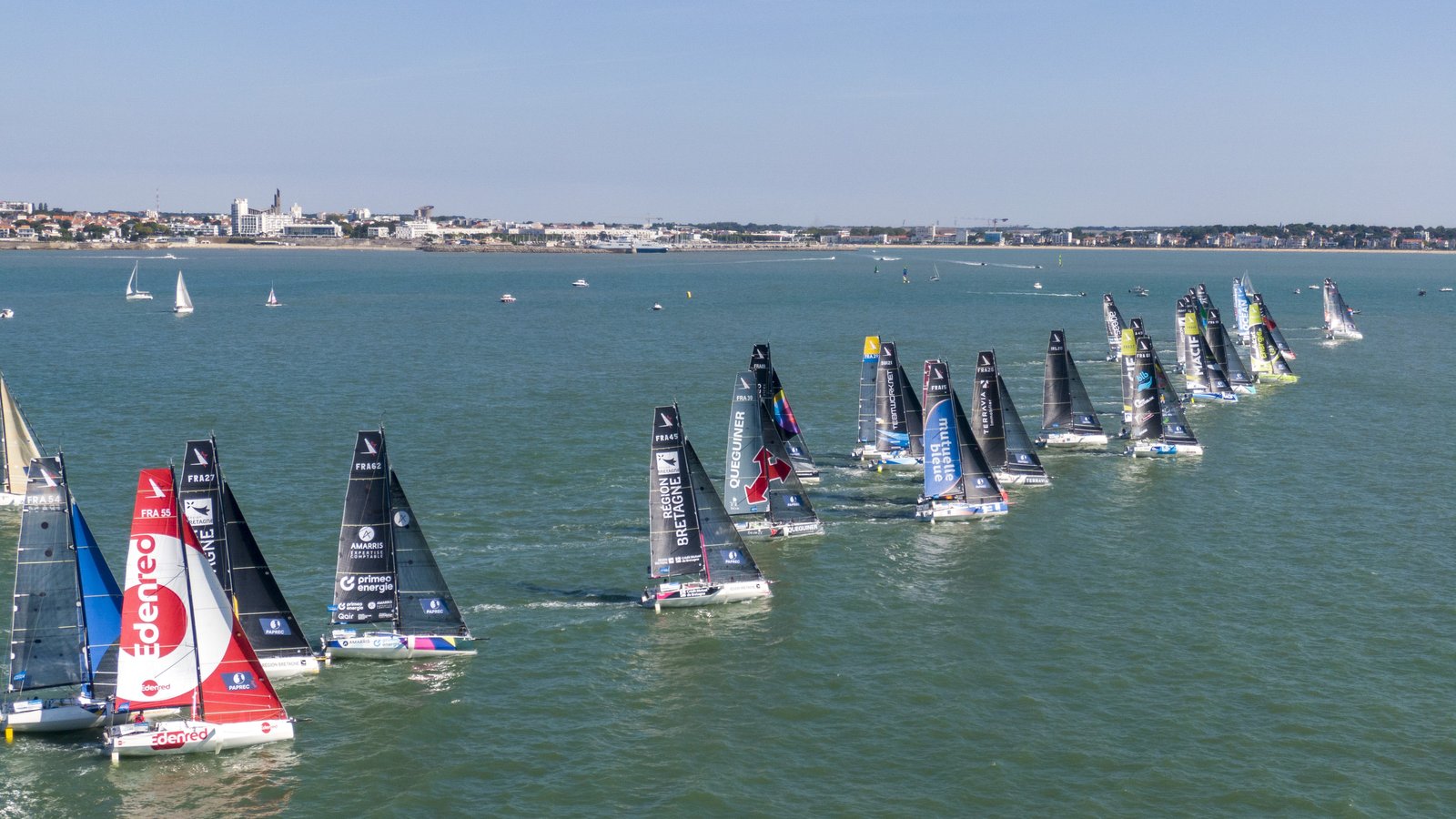 Départ de course au large dans la baie de La Baule, au large de Pornichet